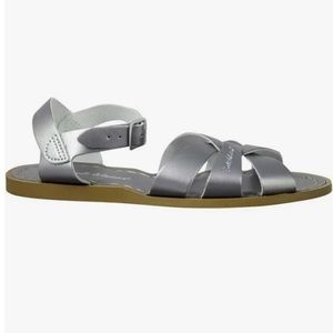 Saltwater Hoy Pewter sandals